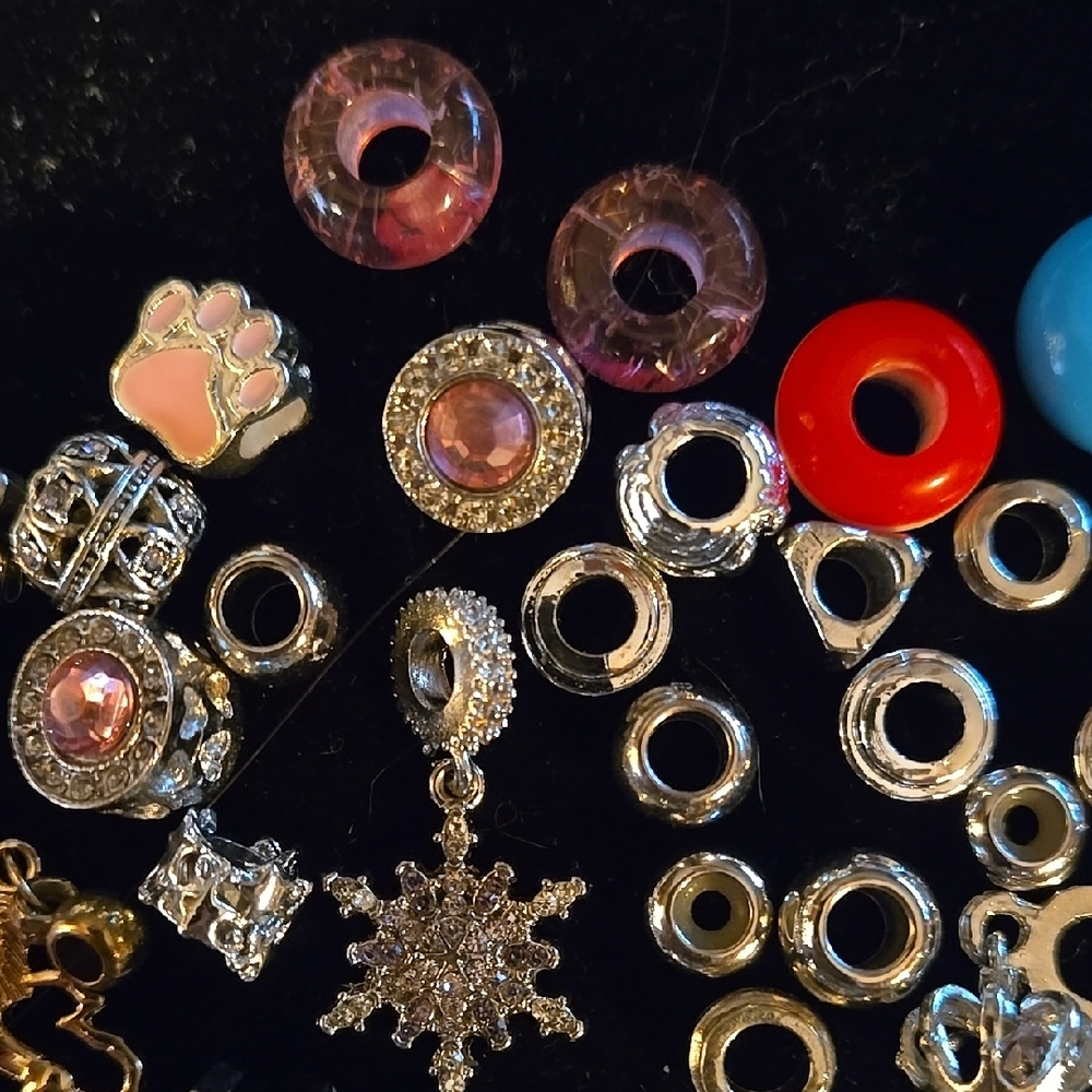 Assorted Charm Beads Collection - Picture 2 of 11